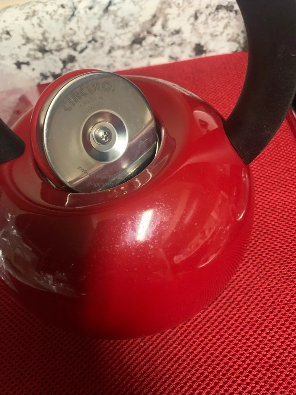 LMT: Circulon Circles 1.9L Kettle - Red